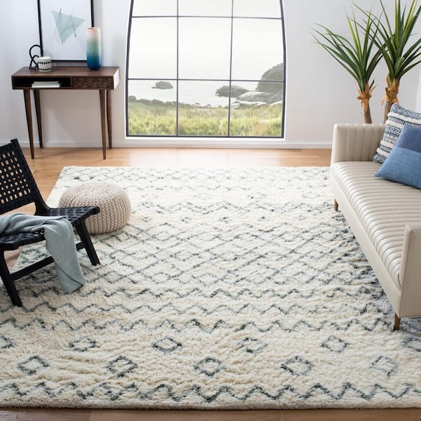 Casablanca 10 ft. x 14 ft. Ivory/Blue Geometric Area Rug