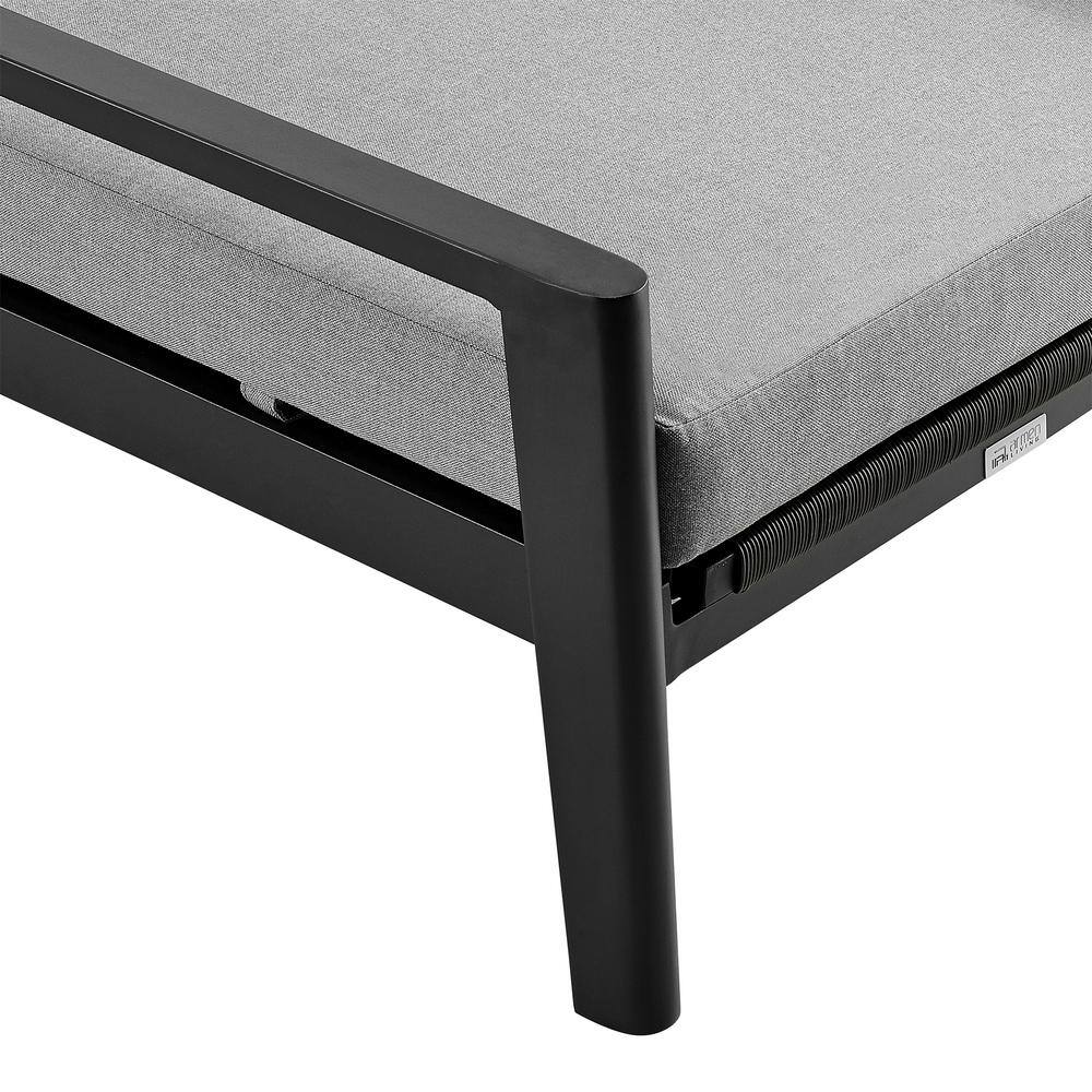 Grand Black Aluminum Outdoor Chaise Lounge with Gray Cushions