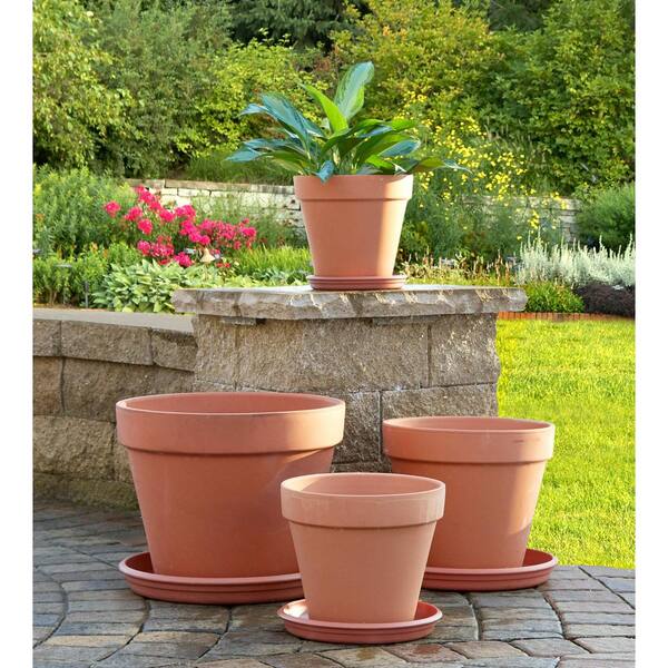 Pack of Two 35 cm diameter plastic saucers for plant pots 