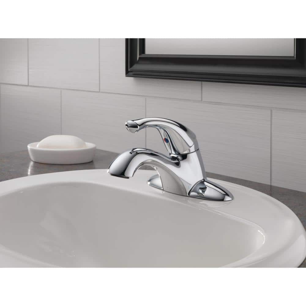 Chrome Single Handle Centerset Bathroom Faucet with Drain Assembly