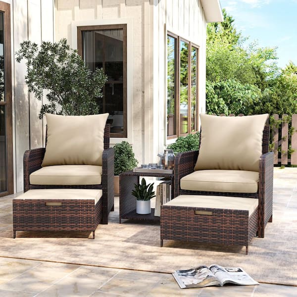 Brown 5-Piece Wicker Patio Conversation Set with Cream Ottomans & Cushions