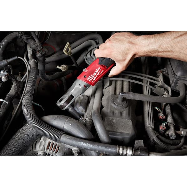 Milwaukee - M12 FUEL 12V Lithium-Ion Brushless 3/8 in. Cordless Ratchet with XC Battery Pack 4.0 Ah and Charger Starter Kit