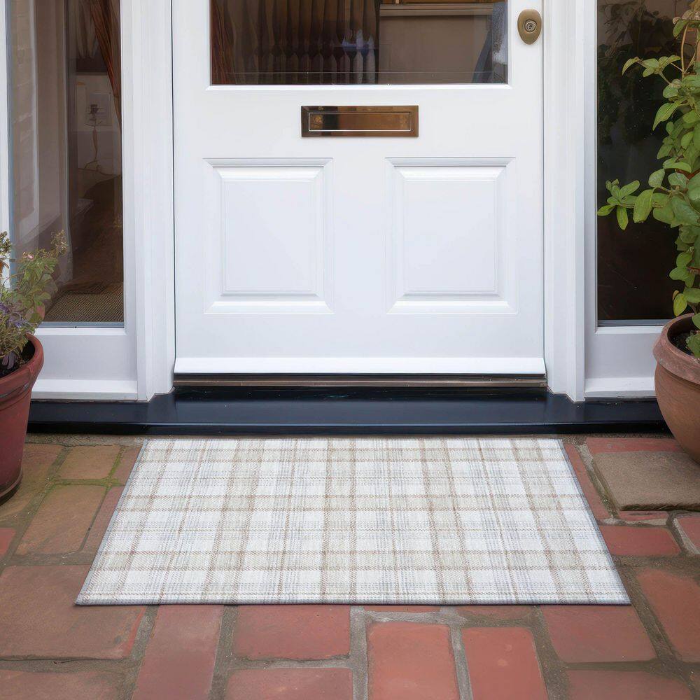 Ivory and Beige Plaid Machine Washable Indoor/Outdoor Rug