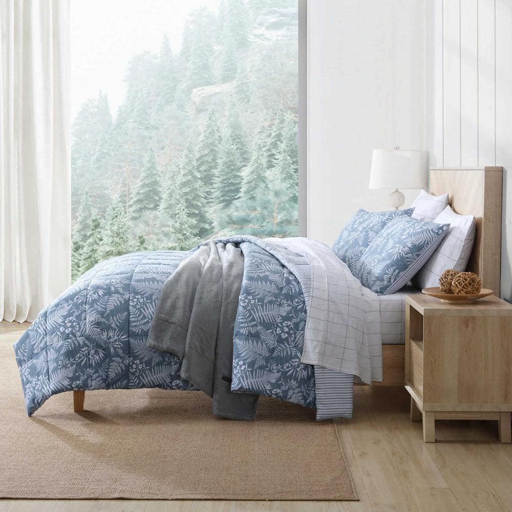 Twin Blue Microfiber Reversible Bedspread Set
