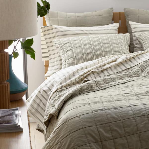 Green pillowcases outlet standard