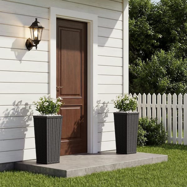 Tozey 24 in. Black Plastic Tall Square Planter (Set of 2) T-PLT24