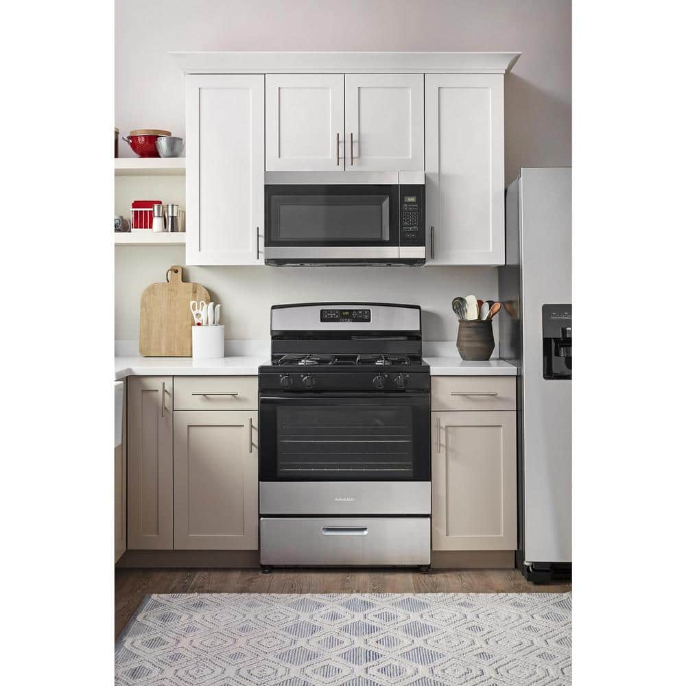 30-Inch White Freestanding Natural Gas Range with Broiler Drawer