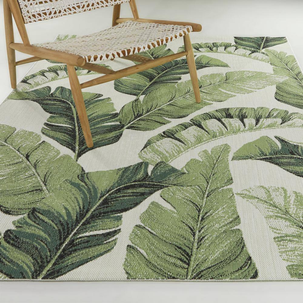 Green and White Floral Braided Synthetic 5' x 7' Area Rug