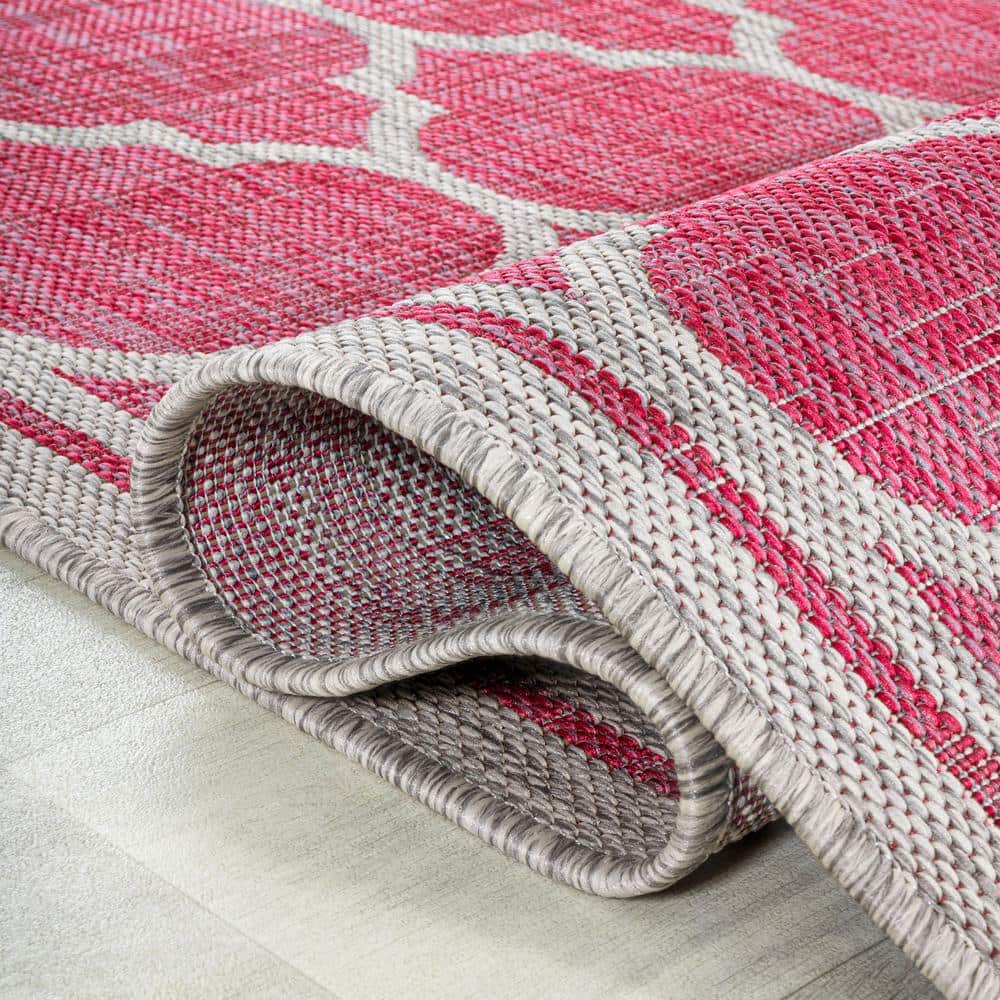 Fuchsia and Light Gray Reversible Indoor/Outdoor Trellis Rug