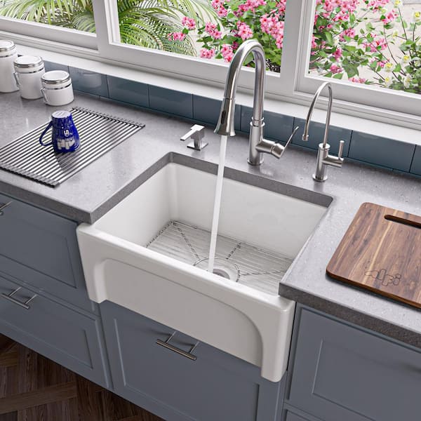 Arched Farmhouse Apron Fireclay 24 in. Single Basin Kitchen Sink in White