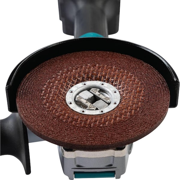 Makita 40V max XGT Brushless Cordless 5 in. X-LOCK Angle Grinder