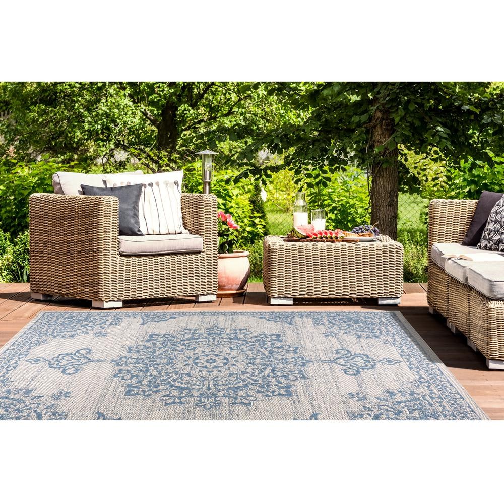 Elysian Grey/Blue Medallion Synthetic Indoor/Outdoor Area Rug