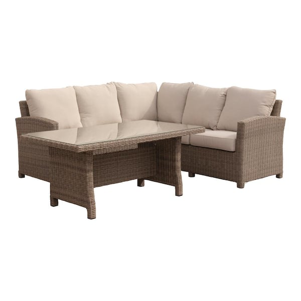 Courtyard Casual Capri 4-pieces Sectional with Chow Dining