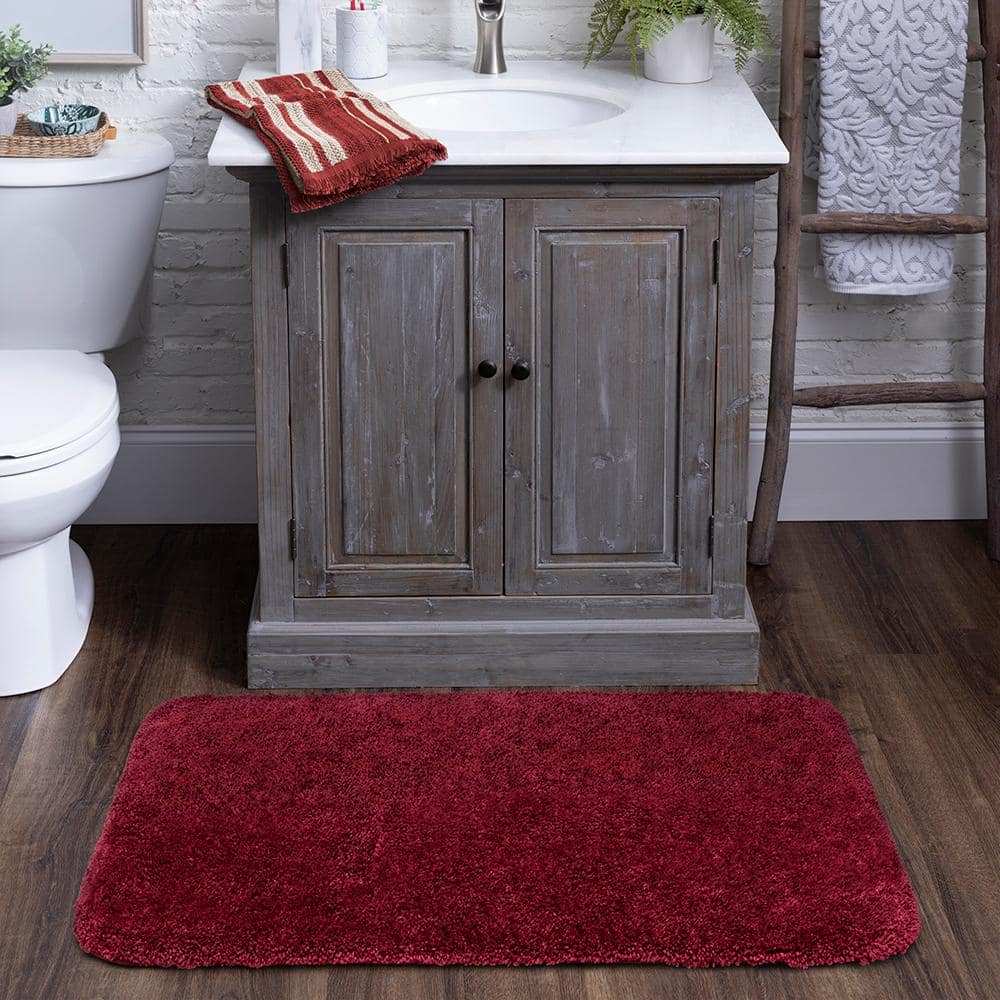 Burgundy Plush Polyester Bath Rug Set with Non-Slip Backing
