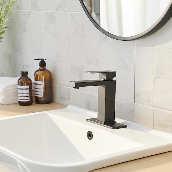 Single Handle Single Hole Bathroom Faucet in Matte Black