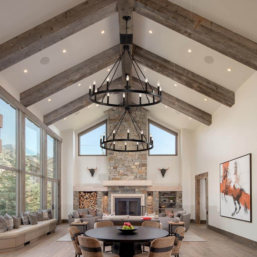 Black Metal 12-Light Outdoor Wagon Wheel Chandelier