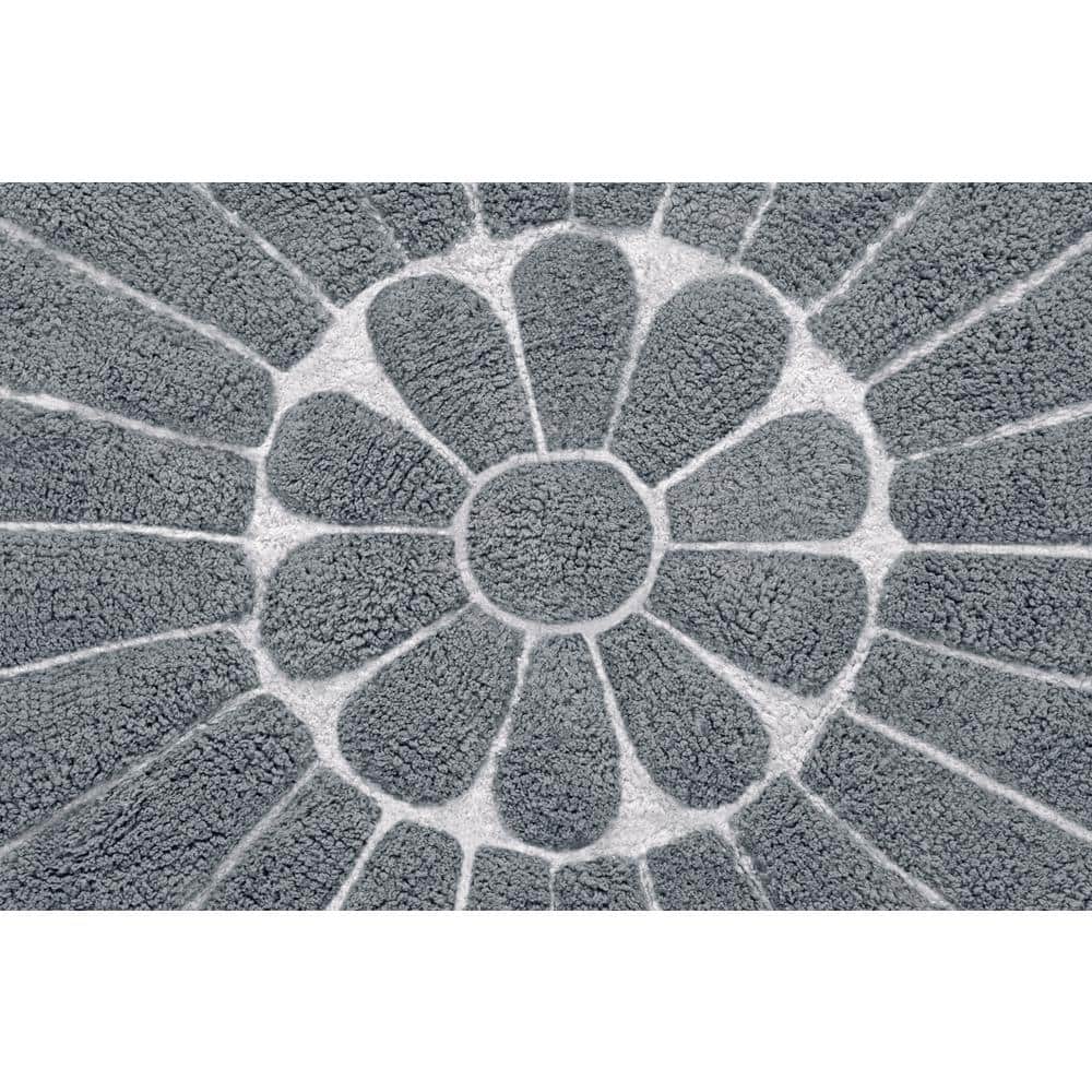 White and Pewter Cotton Floral Round Bath Rug Set