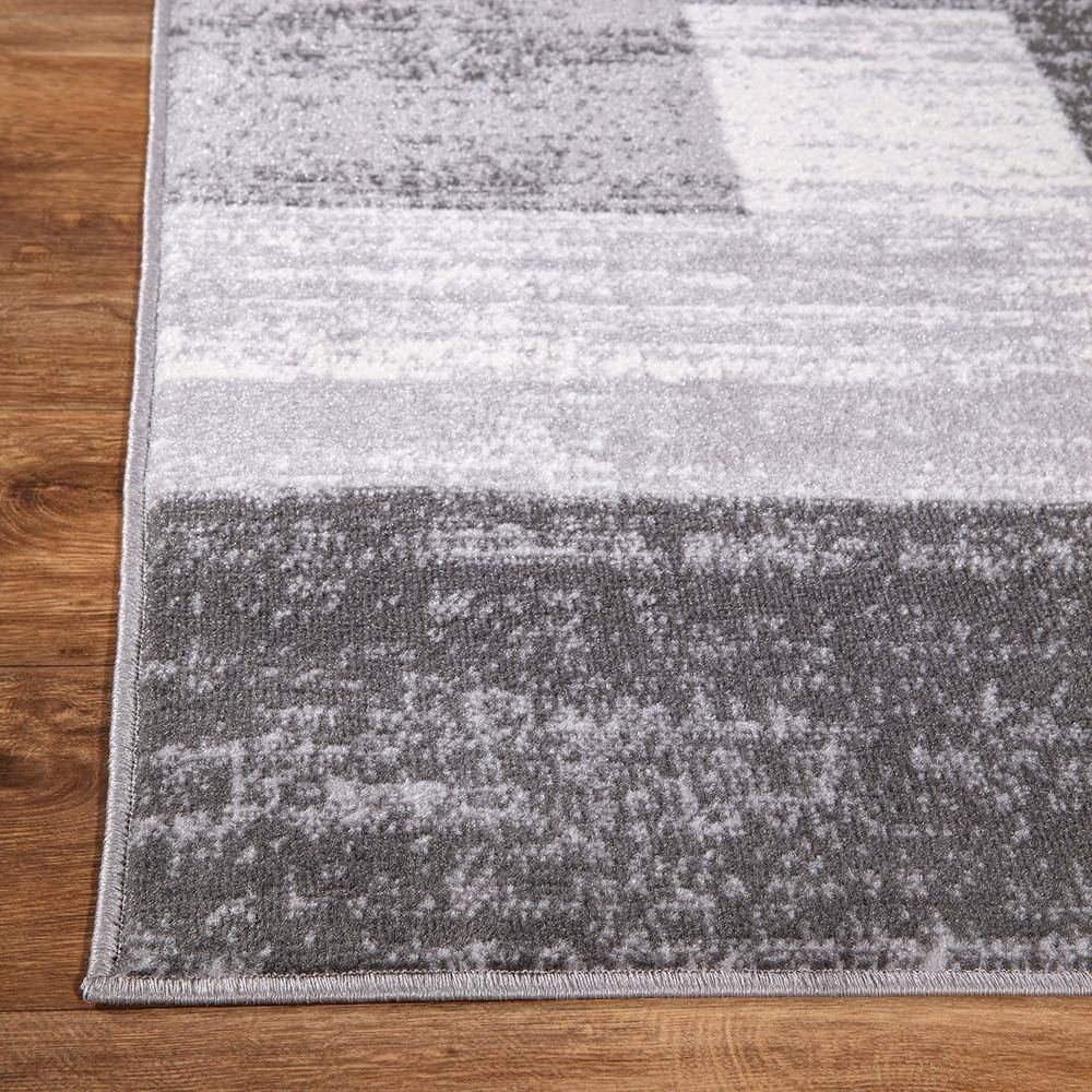 Gray Geometric Easy Care Synthetic Area Rug 8' x 10'