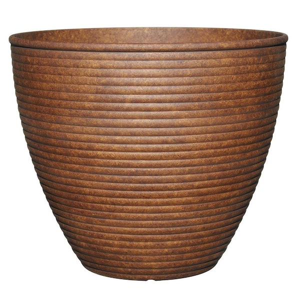 CHG CLASSIC HOME & GARDEN 13 in. Burnished Cali Resin Planter