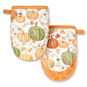 Autumn Harvest Pumpkins 5.5 in. x 8 in. Mini Oven Mitt Set (2-Pack)