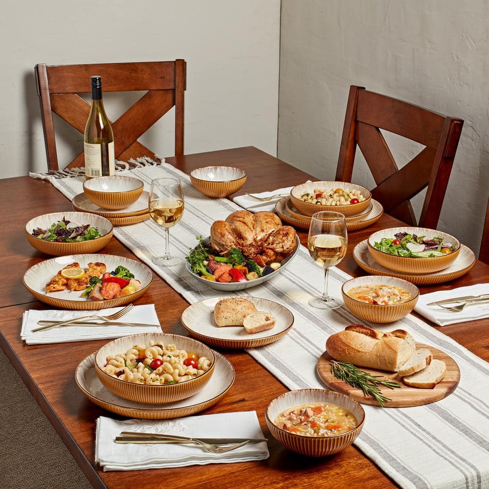 Yellow Ceramic 16-Piece Dinnerware Set, Service for 4