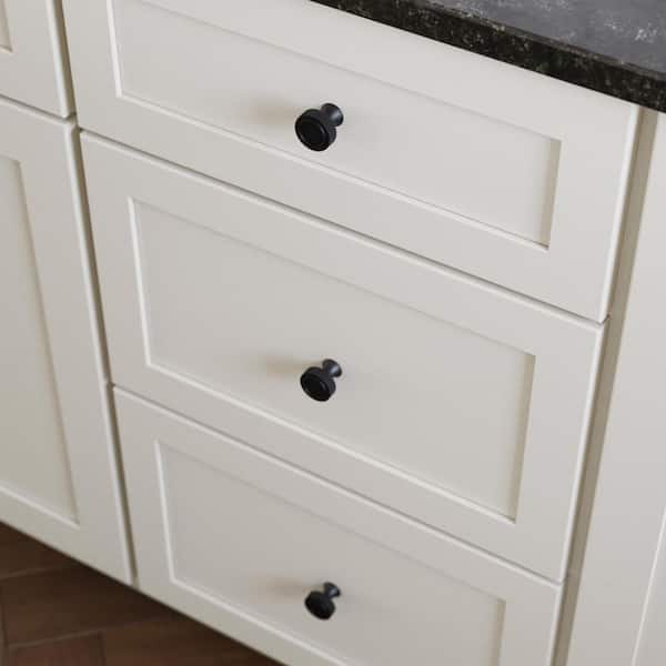 10-Pack Structured Column 1-1/8 in. (28 mm) Traditional Matte Black Round Cabinet Knobs