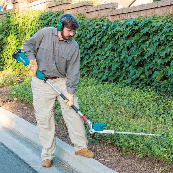 Makita LXT 18V Lithium-Ion Brushless 20 in. Articulating Pole