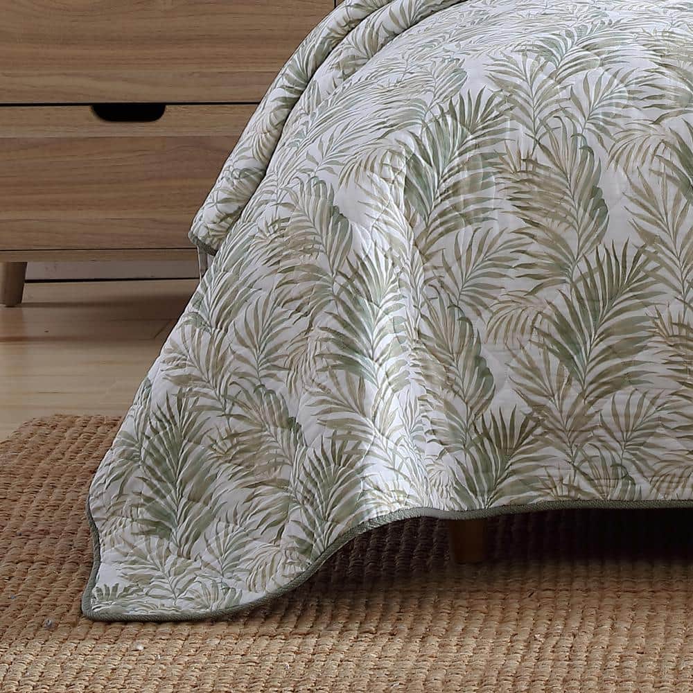 Reversible Sage Palm Motif White Cotton King Quilt Set