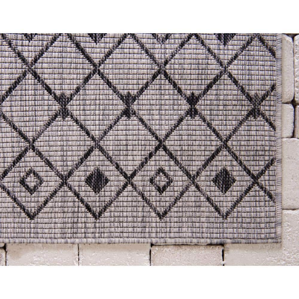 Light Gray/Blue Synthetic 4' x 6' Outdoor Trellis Rug