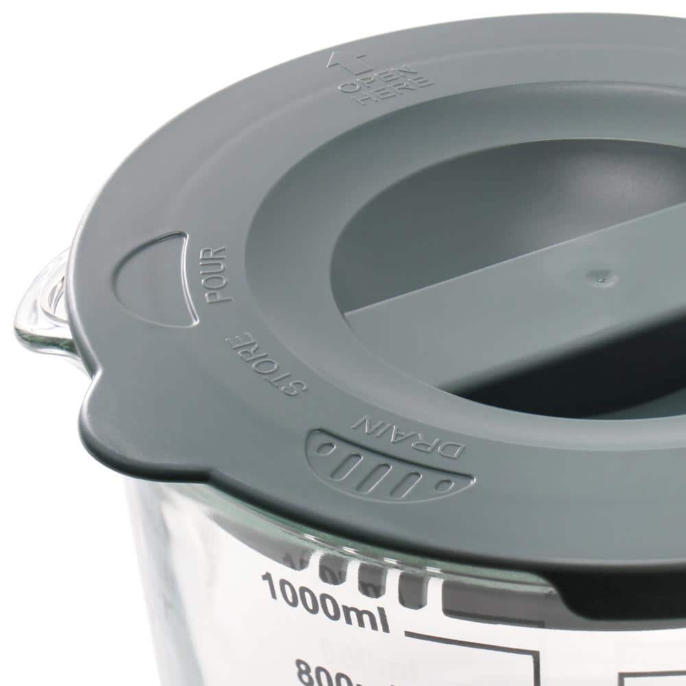 Oster 4 Cup Clear Glass Measuring Cup with Snap Lid