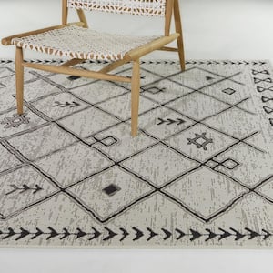 Dorantes Tan 5 ft. x 7 ft.  Trellis Indoor/Outdoor Area Rug