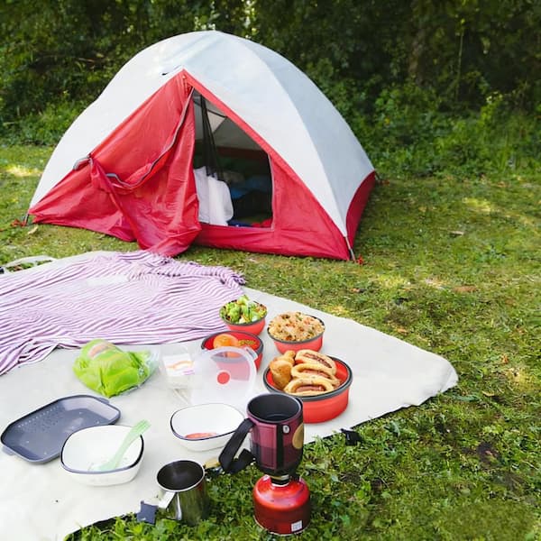 Home and Outdoor Series 4-Piece Collapsible Freezer Safe Leakproof Food Storage Bowl Set for Camping in Red