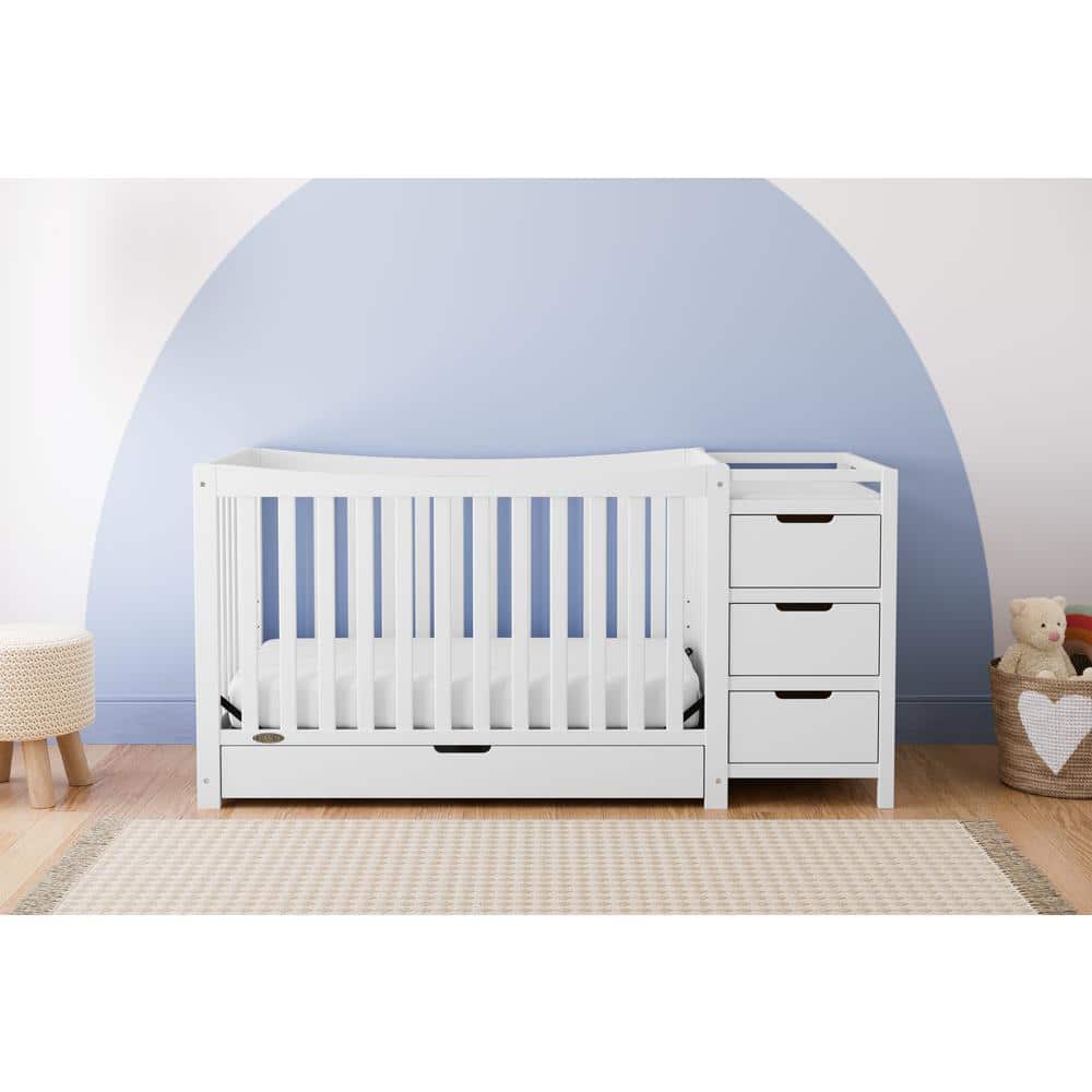 White Pine 4-in-1 Convertible Crib with Changer and Drawer