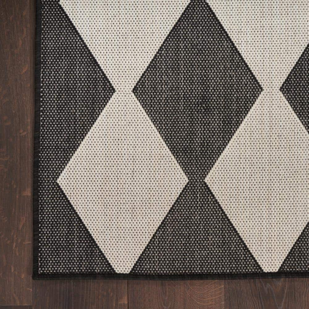Positano Black and White Diamond 8' x 10' Outdoor Rug