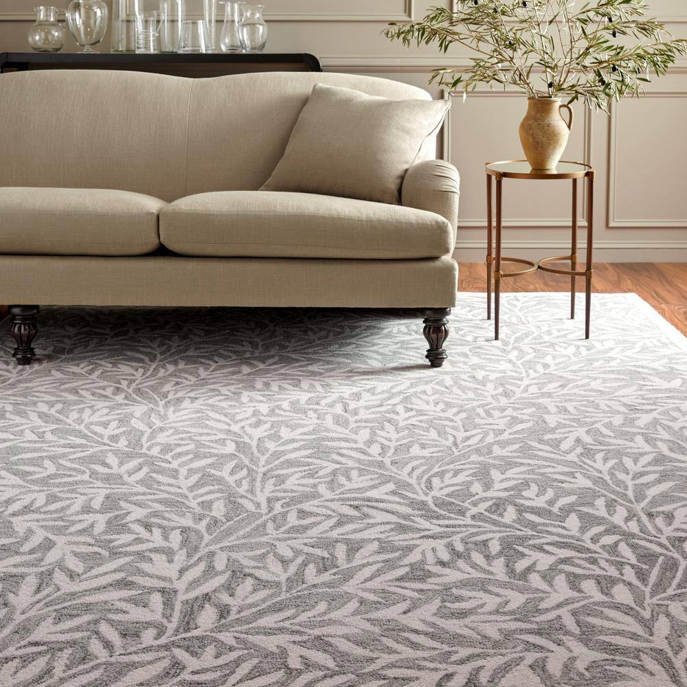 Grey and Ivory 4' x 6' Handmade Tufted Wool Area Rug