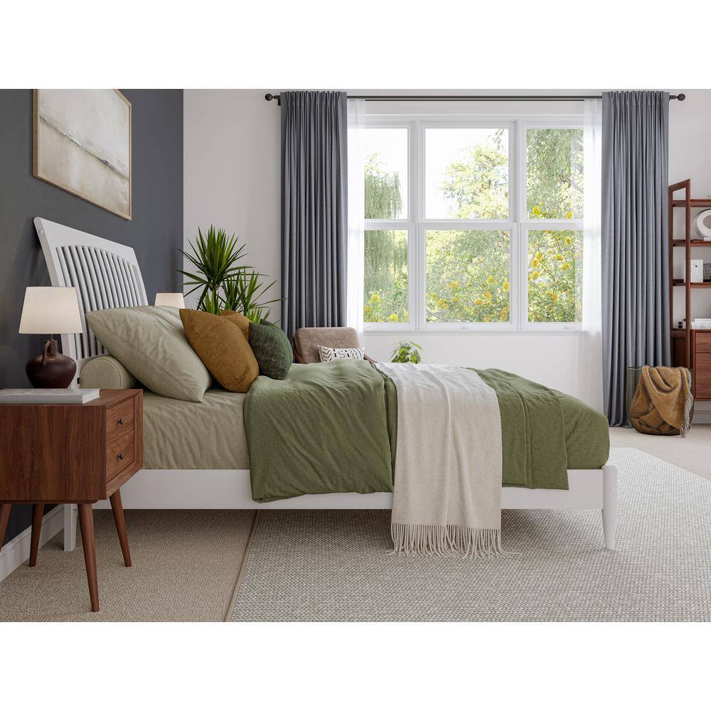 Orleans White Solid Wood Queen Sleigh Platform Bed with Slatted Headboard