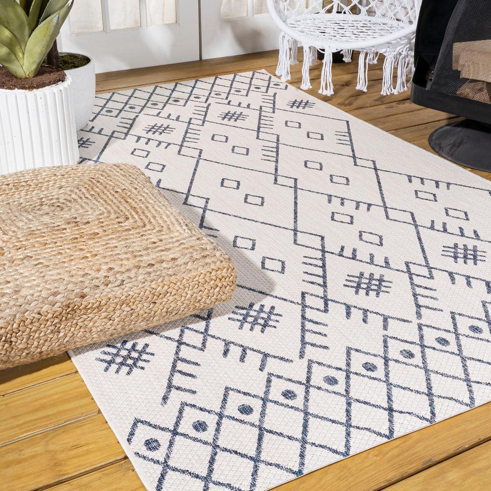 Ivory/Navy Boho Moroccan 4'x6' Synthetic Area Rug