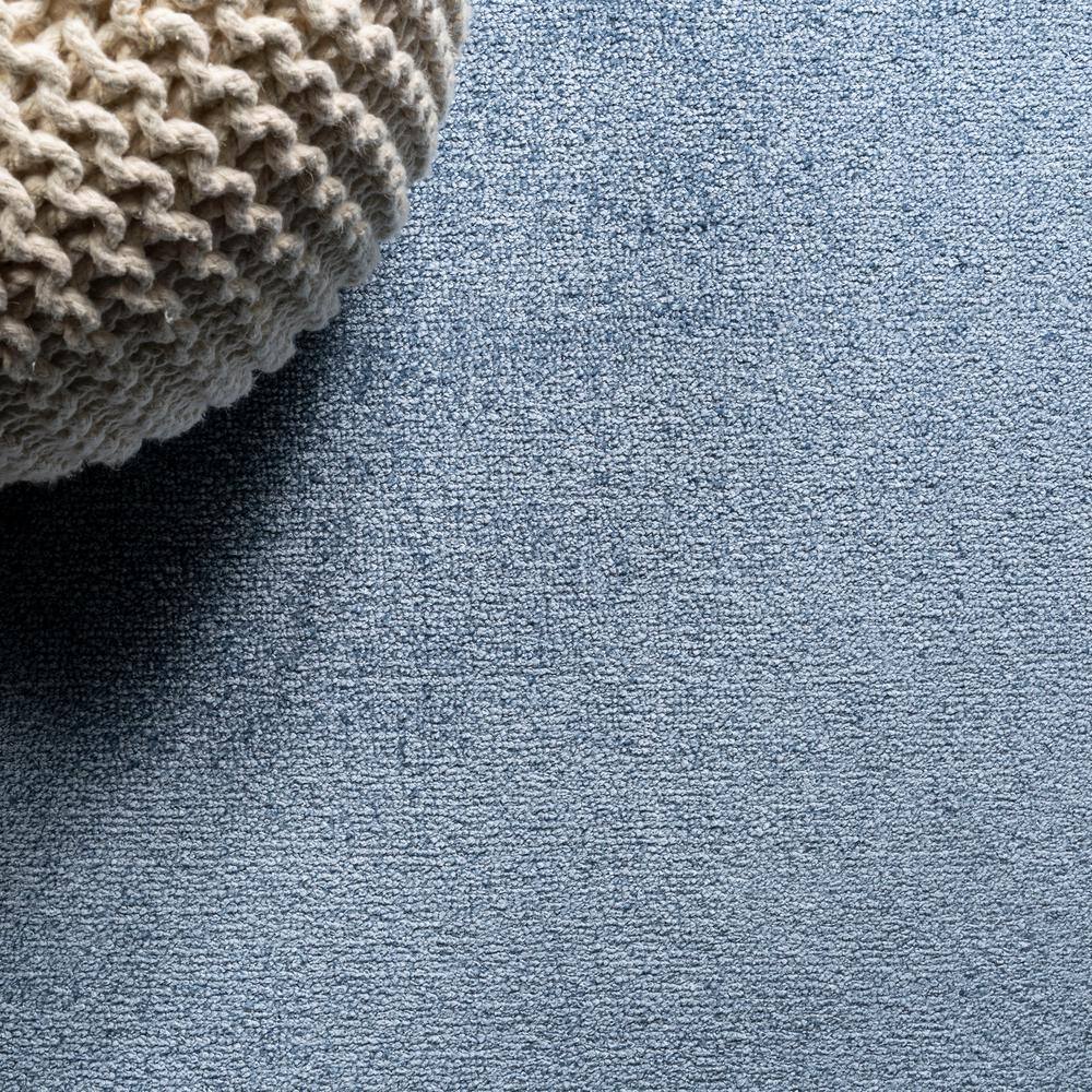 Classic Blue Oval 4' x 6' Synthetic Area Rug