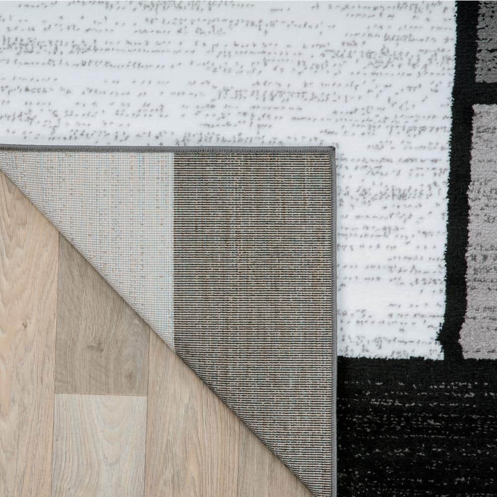 Gray and Black Synthetic Rectangular Geometric Area Rug 4' x 6'