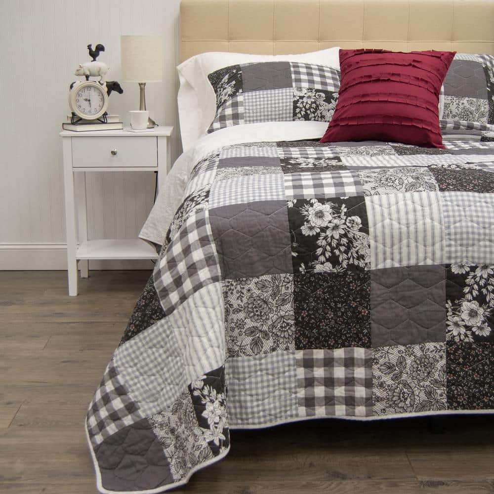 Black and White Cotton Patchwork Full Quilt Set