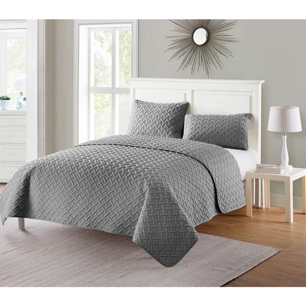 Elegant Gray Microfiber Reversible Quilt Set, Full/Queen Size