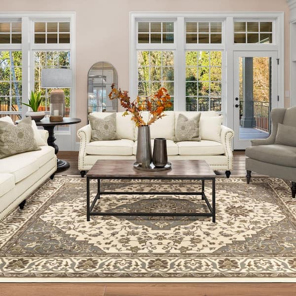 Glendale Green 4 ft. x 6 ft. Floral Medallion Polypropylene Area Rug