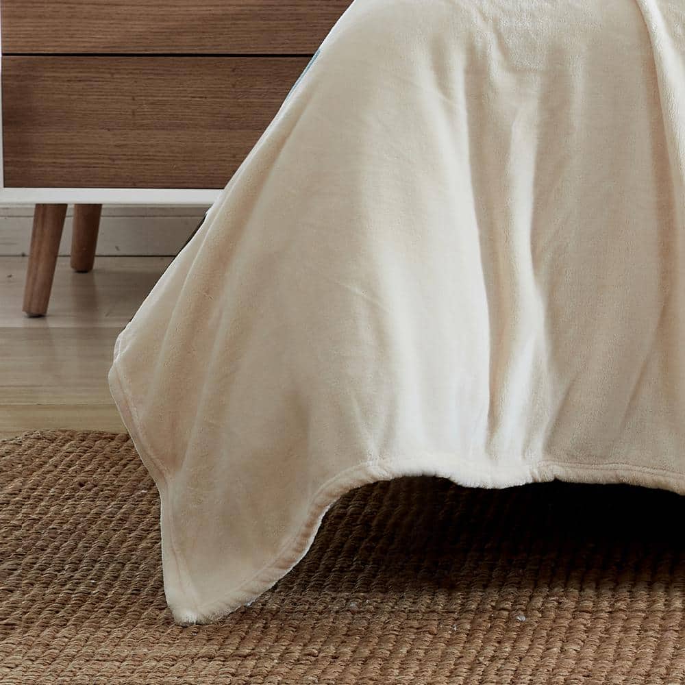 King Ivory Ultra Plush Fleece Reversible Blanket