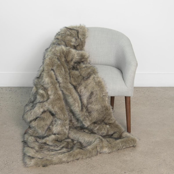 Best Home Fashion Tawny Fox Faux Fur Throw 54 in. x 36 In.