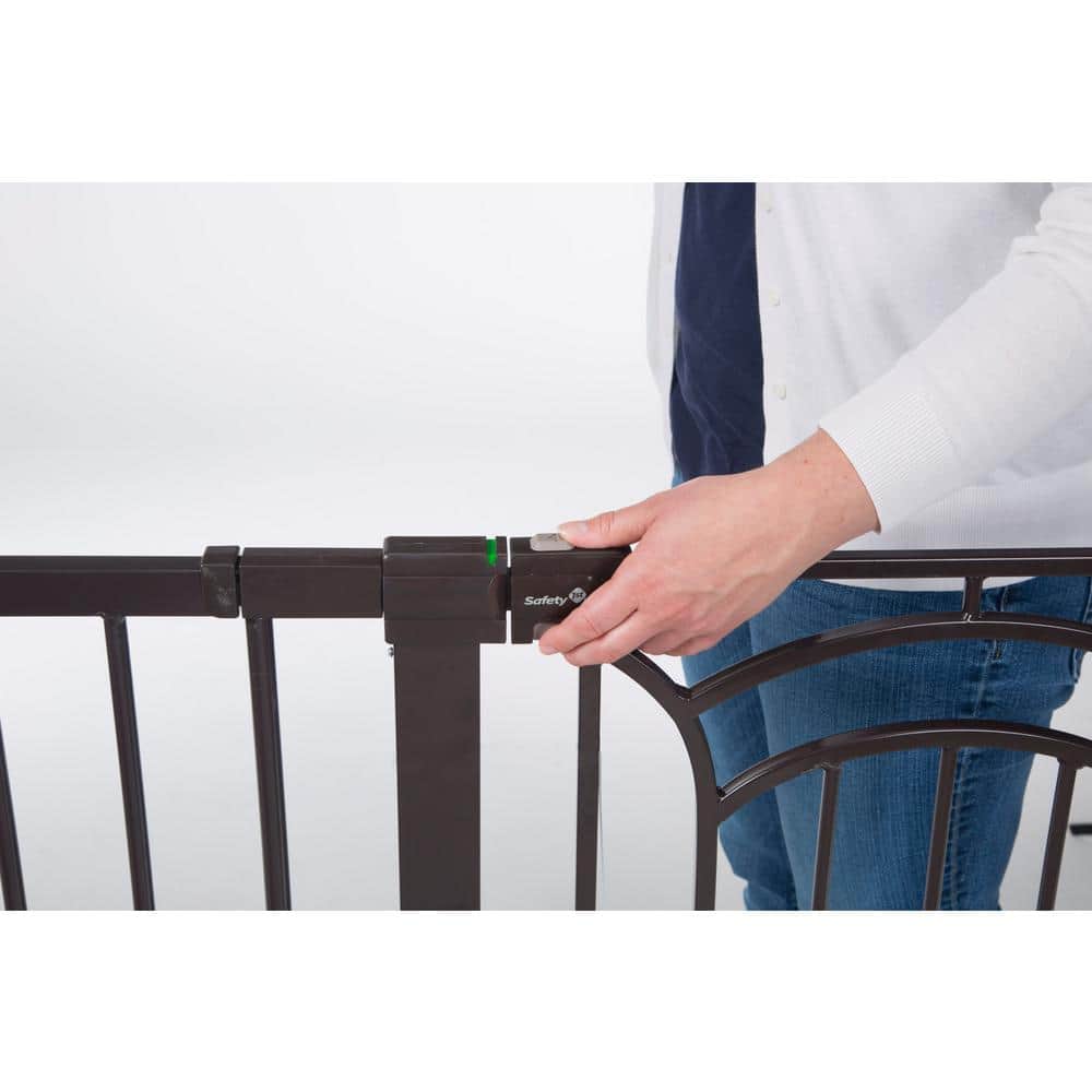 Decor Tall & Wide Black Metal Safety Gate