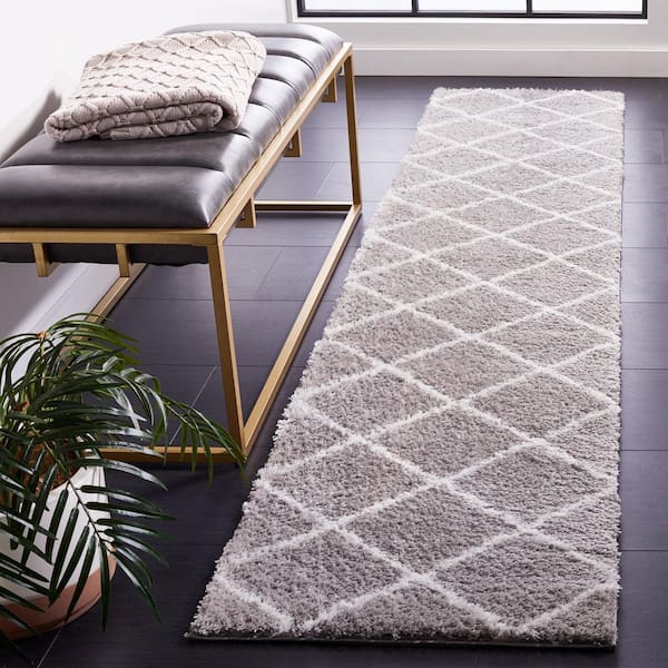 Tahoe Shag 2 ft. x 9 ft. Gray/White Diamond Abstract Runner Rug