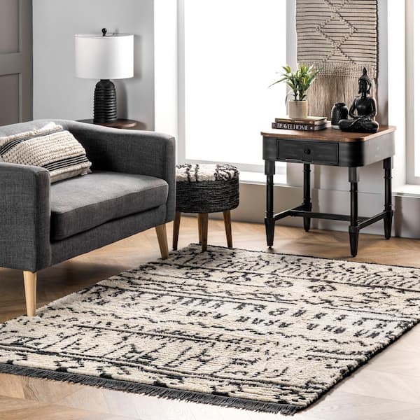 nuLOOM Tessa Tribal Soft Shag Fringe Beige 7 ft. 10 in. x 10 nuLOOM Tessa Tribal Soft Shag Fringe Beige 7 ft. 10 in. x 10