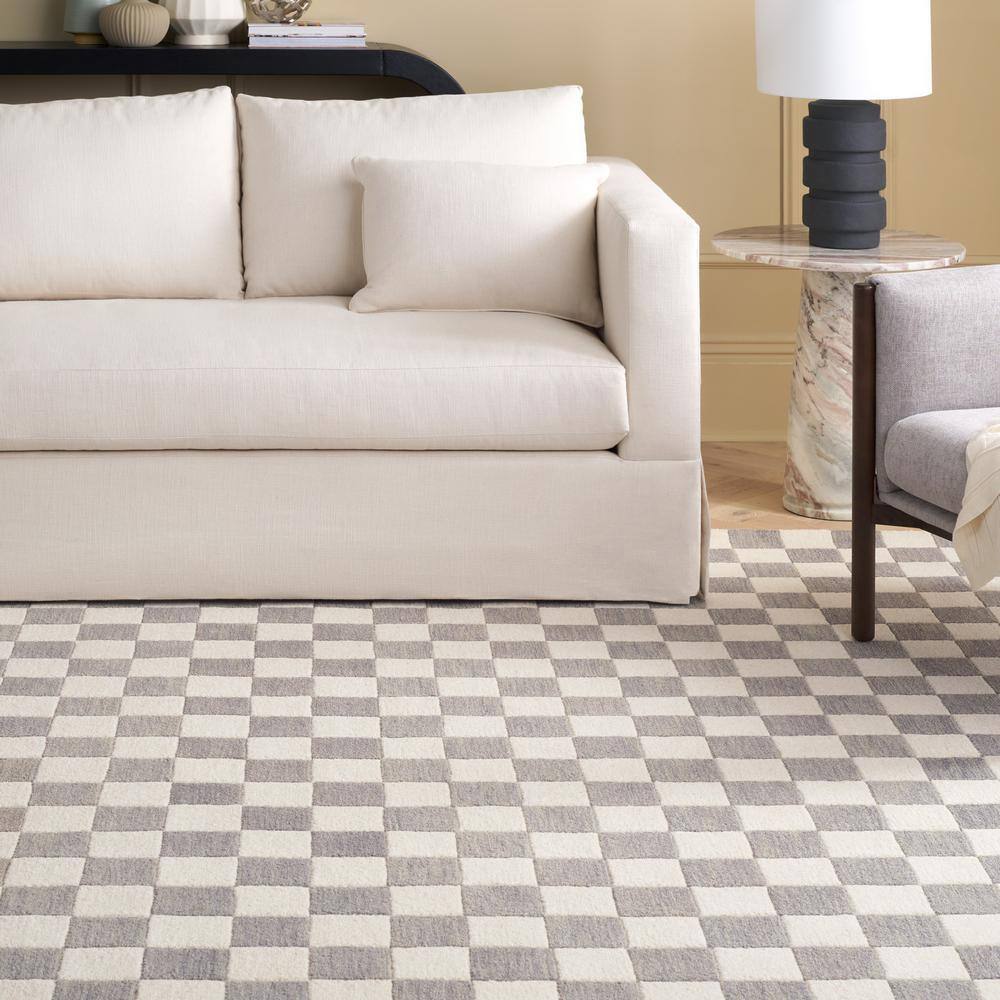 Gray and Ivory Checkered Handmade Wool Area Rug, 8' x 10'