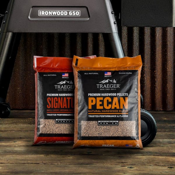 20lb Signature Blend and 20lb Pecan All-Natural Wood Grilling Pellets (2-Pack)