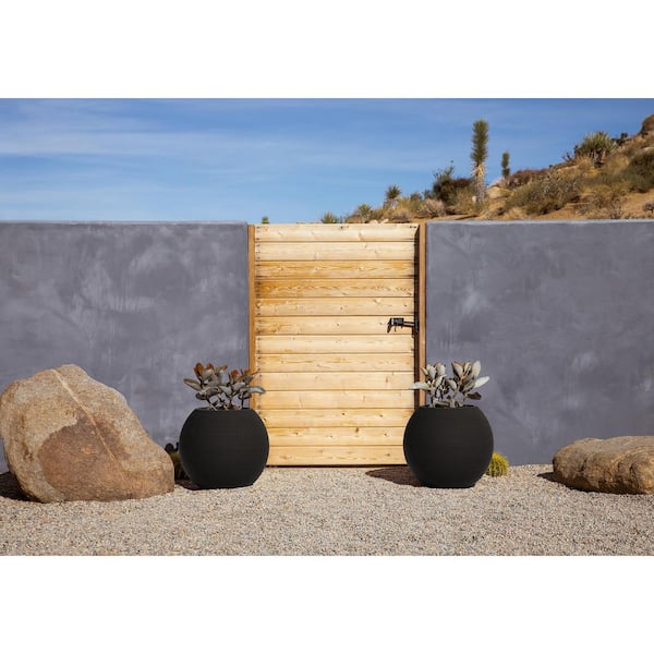 Veradek Strata Black Round Sphere Plastic Planter with Drainage